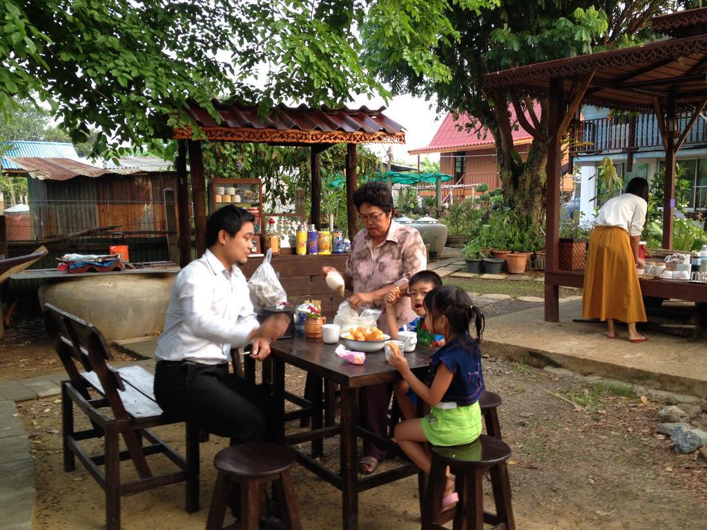 The Little Lopburi Village Exterior foto