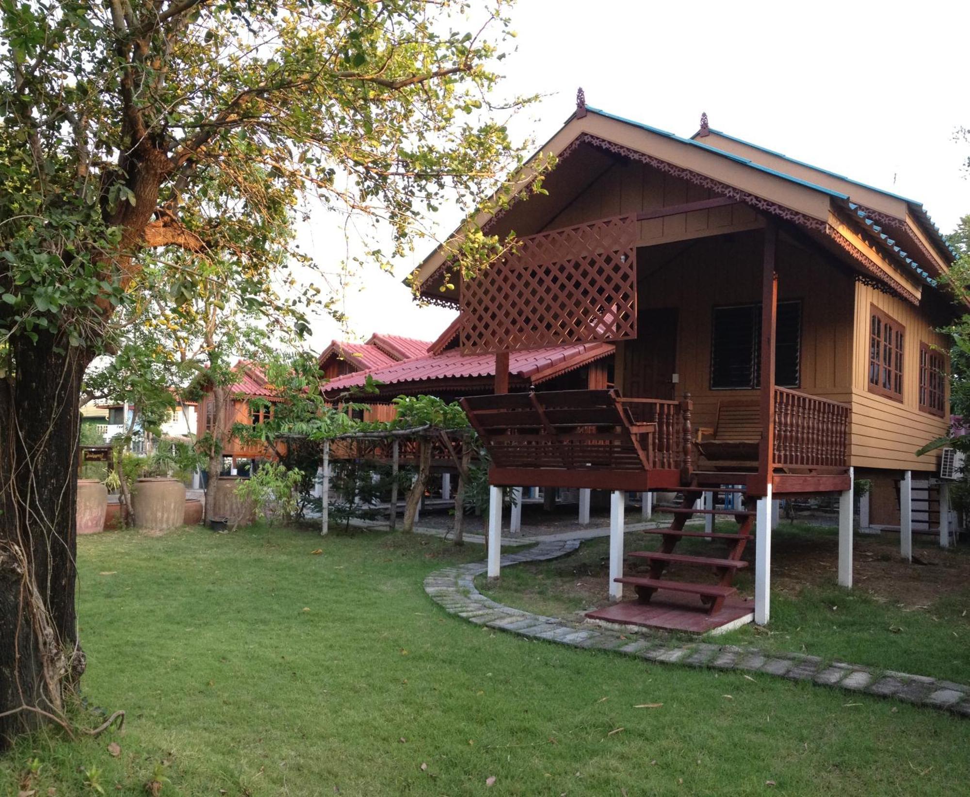The Little Lopburi Village Exterior foto